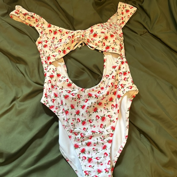 Swim bundle - Picture 2 of 6